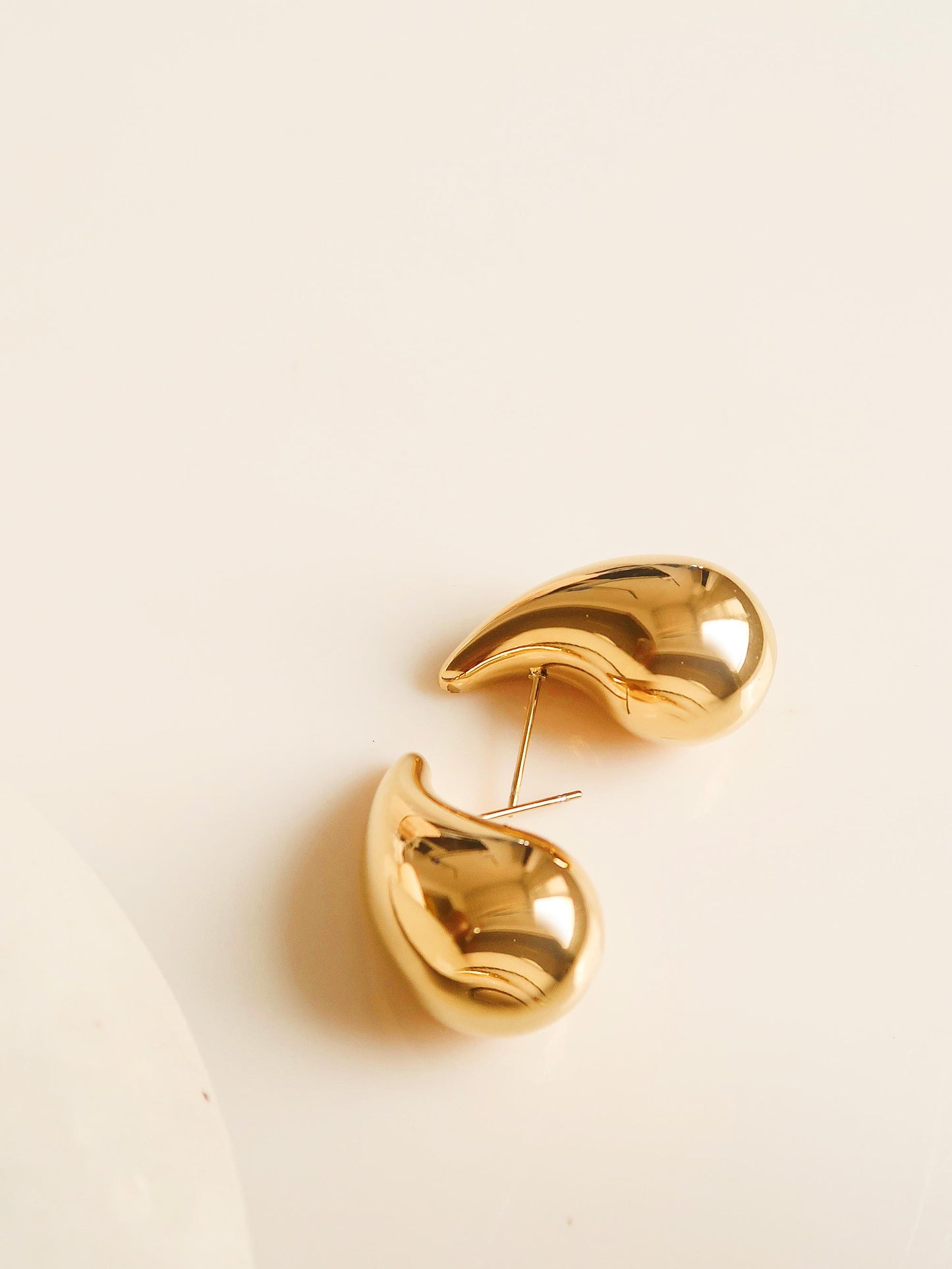 18K Gold Non-Tarnish Large Huggie Droplet Earring